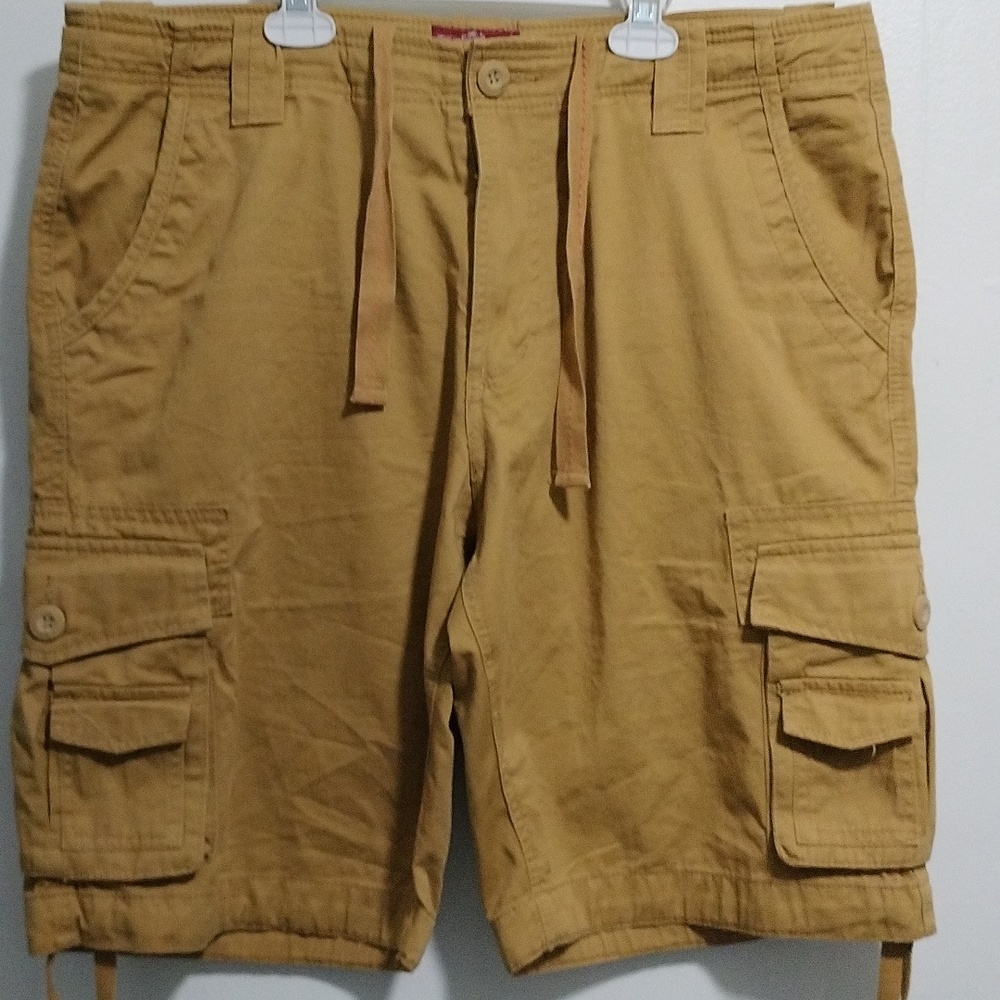 Matchstick cargo shorts size 38